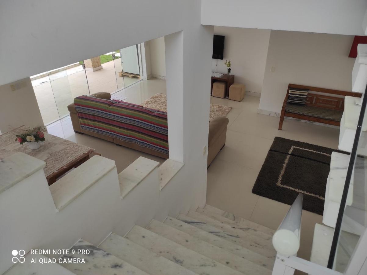 Casa Com Piscina A 150M Da Praia Da Enseada غوارويا المظهر الخارجي الصورة