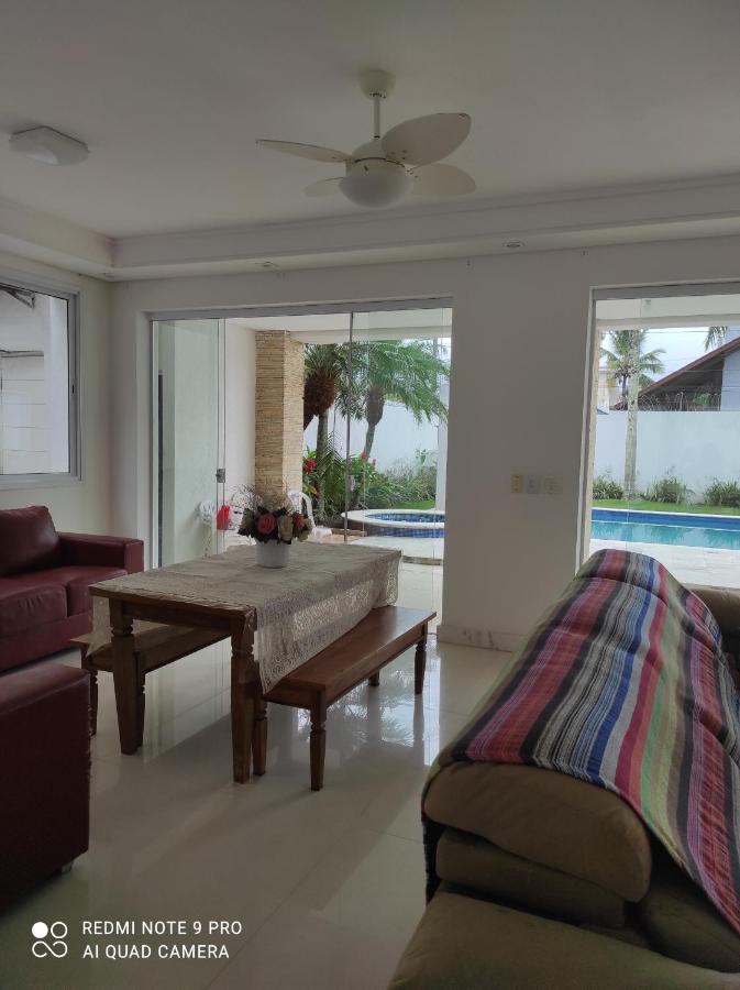 Casa Com Piscina A 150M Da Praia Da Enseada غوارويا المظهر الخارجي الصورة